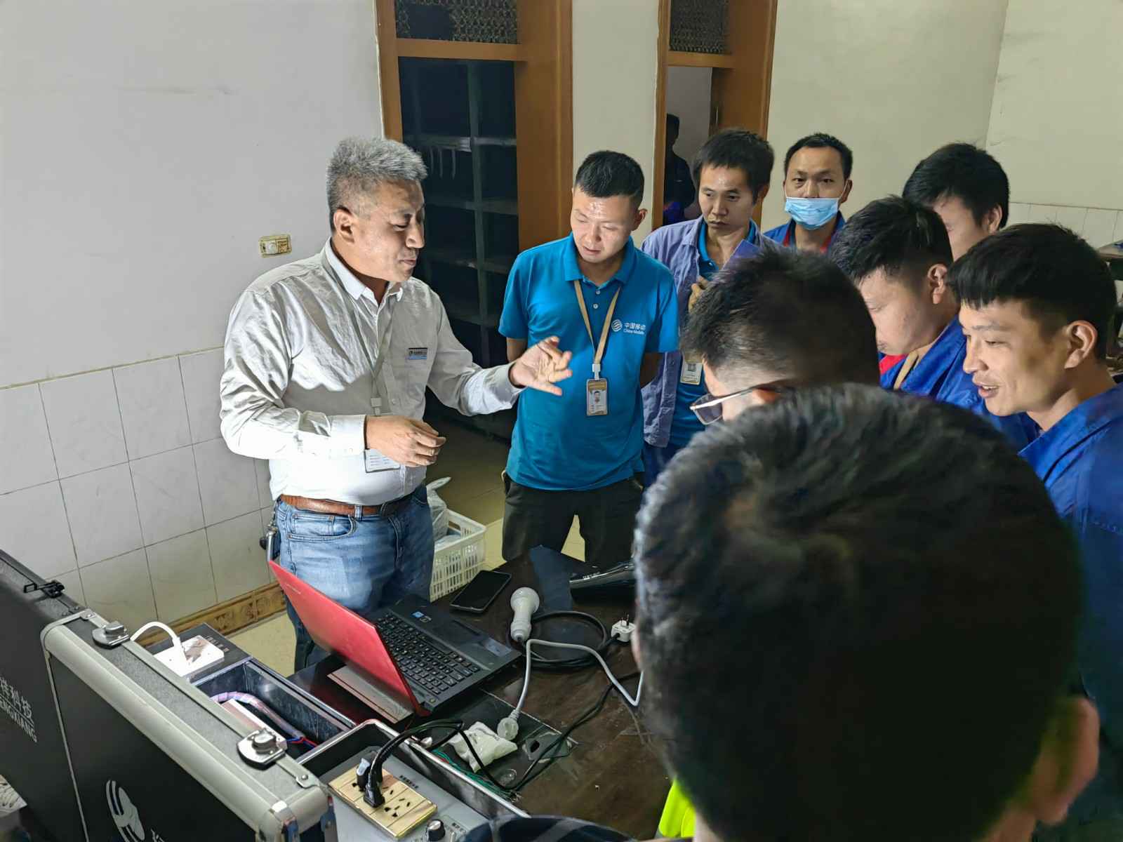 三亚俊达重型机械有限公司为中移铁通有限公司安全用电培训